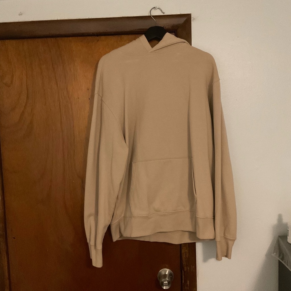 Men's Old Navy biege Sweater
